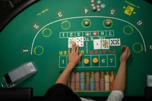 Baccarat là bộ môn hấp dẫn được nhiều bet thủ yêu thích, ưa chuộng